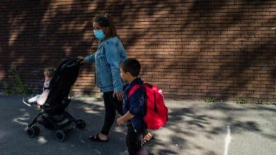 Francia cierra 22 colegios por coronavirus al cuarto día de empezar las clases