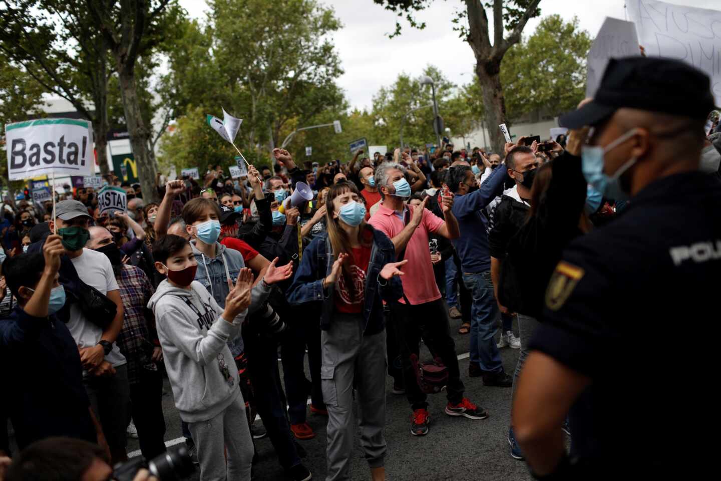 El Sur de Madrid vuelve a protestar contra los confinamientos: "¡No somos guetos!"