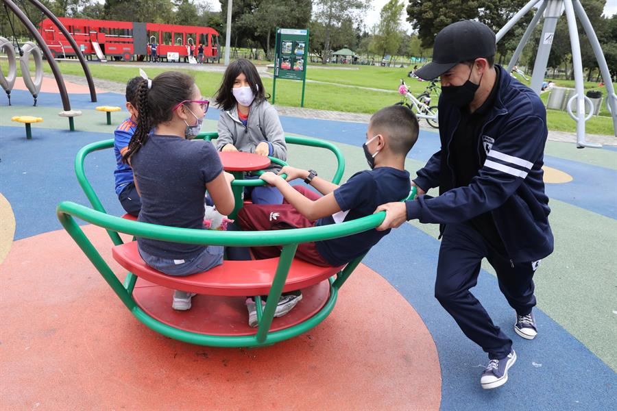 Los niños podrán estar sin mascarilla en el patio del colegio desde el jueves