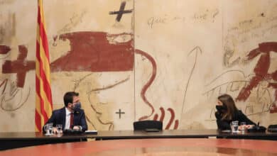 Pere Aragonés asume las funciones de president con la silla vacía de Torra