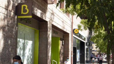 El banco resultante de la fusión utilizará la marca CaixaBank y Bankia desaparecerá