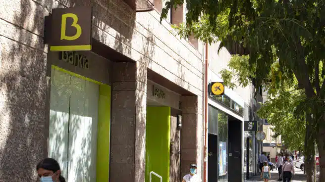 El banco resultante de la fusión utilizará la marca CaixaBank y Bankia desaparecerá