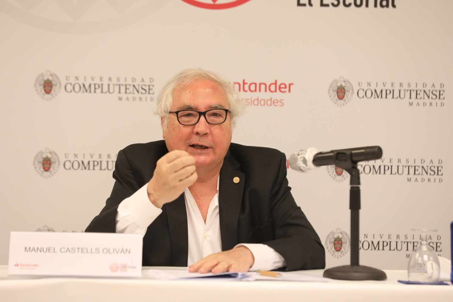 Manuel Castells, sabio de bañera