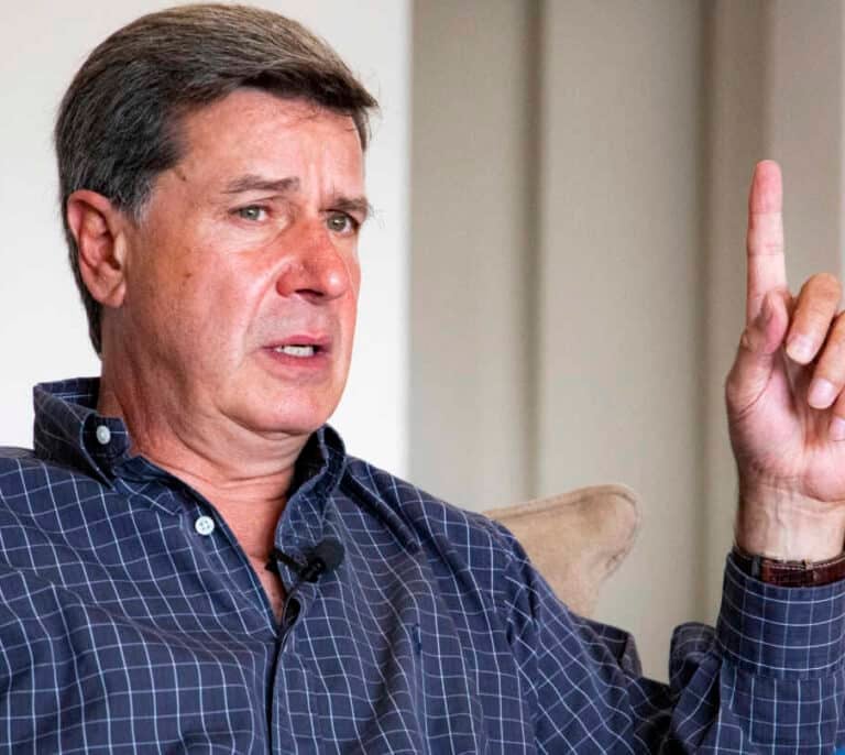 Cayetano Martínez de Irujo, operado de nuevo de urgencia