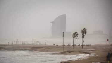 Valencia, Cataluña y Baleares, en alerta naranja por viento y olas de hasta cuatro metros