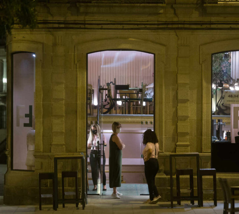 La "desesperación" de los empresarios del ocio nocturno y el auge de los botellones