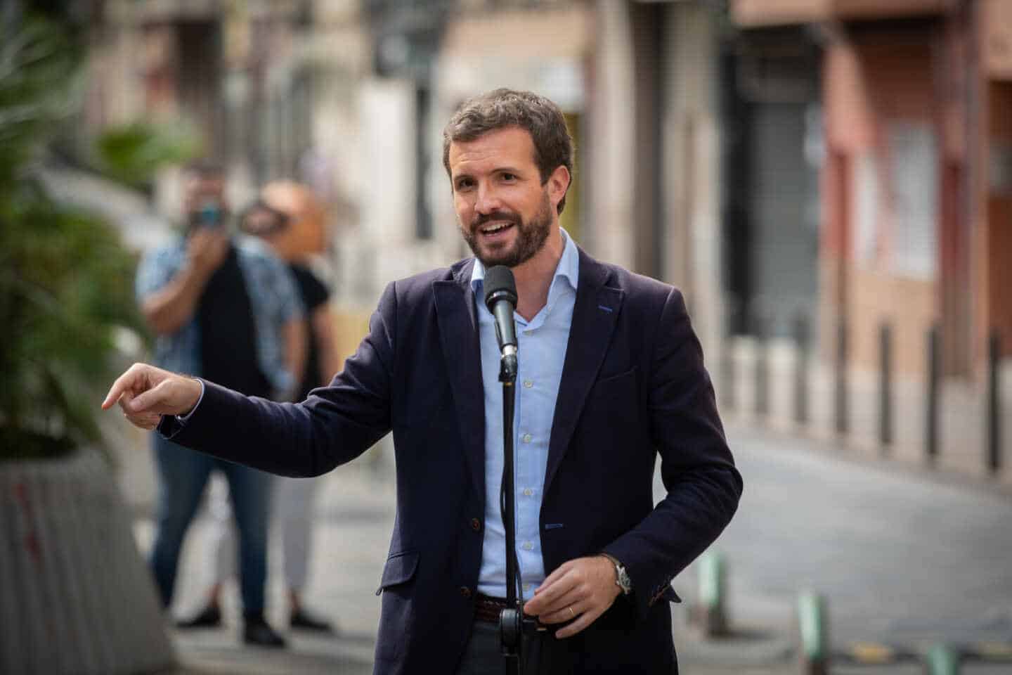 Casado: "El Gobierno ha abandonado a todos los barrios: los del sur y los del norte"