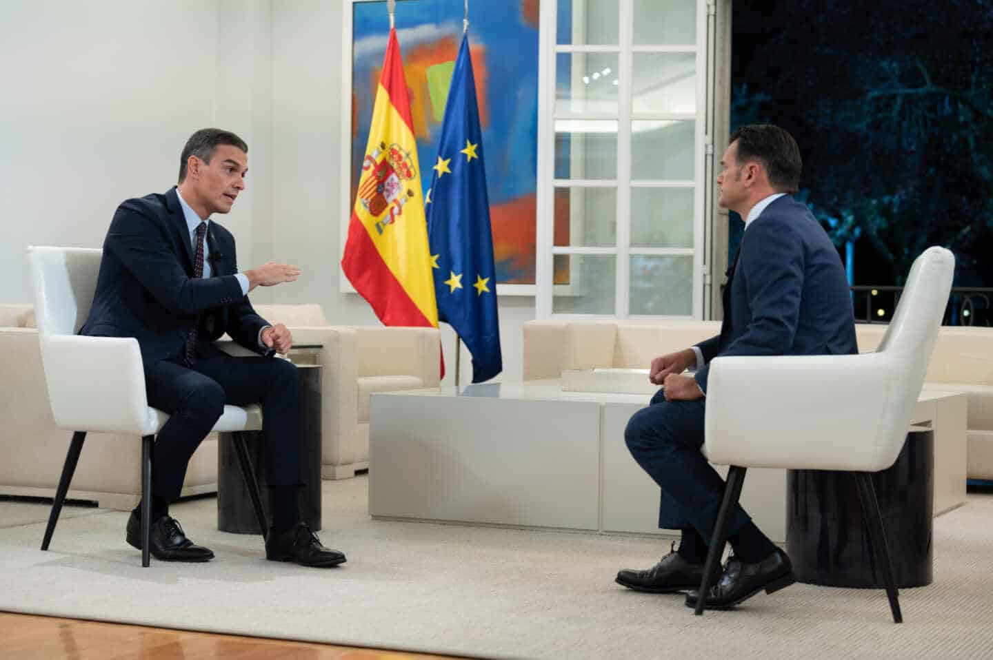 La ayuda ofrecida por Sánchez a Ayuso era una trampa indecente