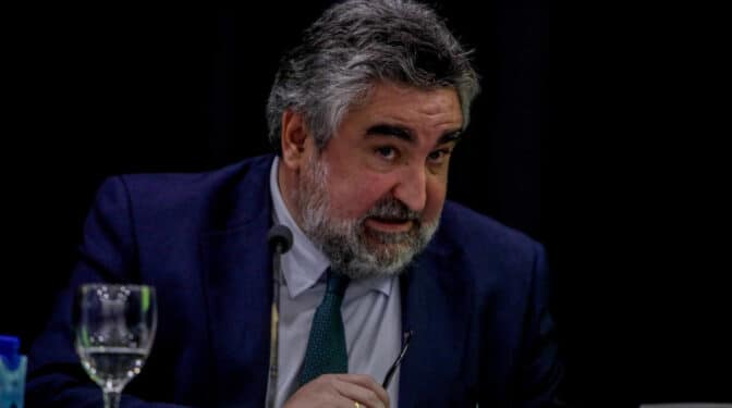 Uribes: "No vacunamos a los futbolistas, vacunamos a la selección española"
