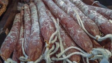 Sanidad informa de la retirada de un nuevo lote de fuet procedente de España por Salmonella