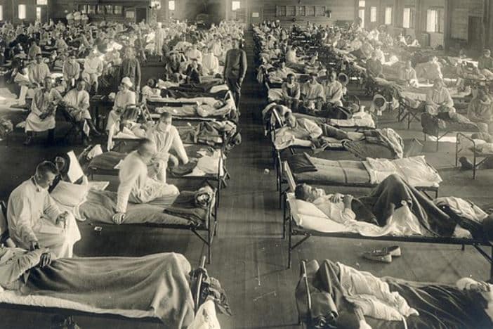 De la genética nazi a la Gripe Española: la serie que desmonta bulos históricos