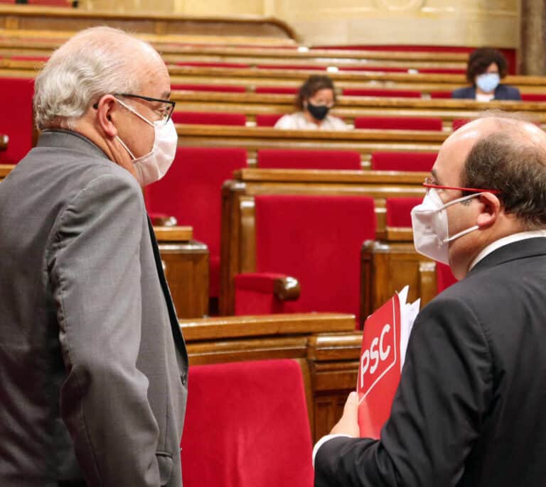 El PSC explora votar un "presidente instrumental" para convocar elecciones