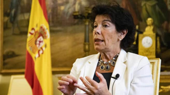 La ministra de Educación, Isabel Celaá, en una entrevista con El Independiente en el Ministerio