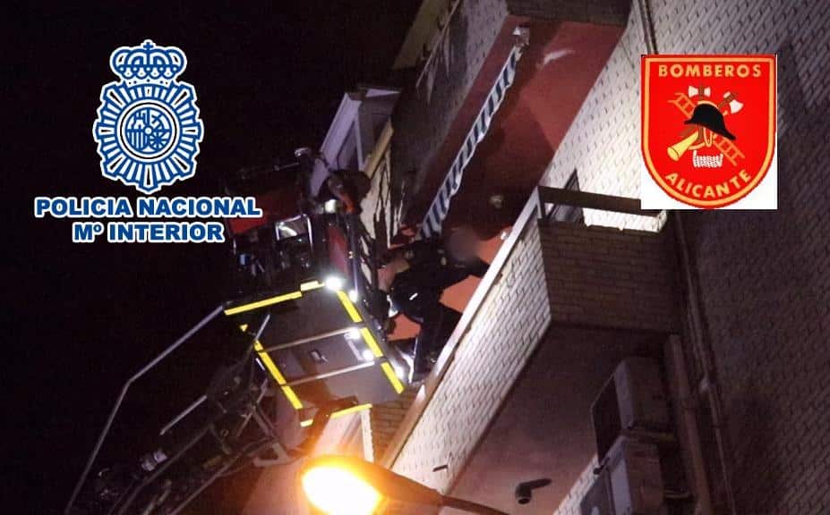 Rescatan en Alicante a una mujer retenida y amenazada en su casa por su propio hijo