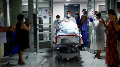 España suma 8.115 contagios pero los hospitalizados descienden en Madrid