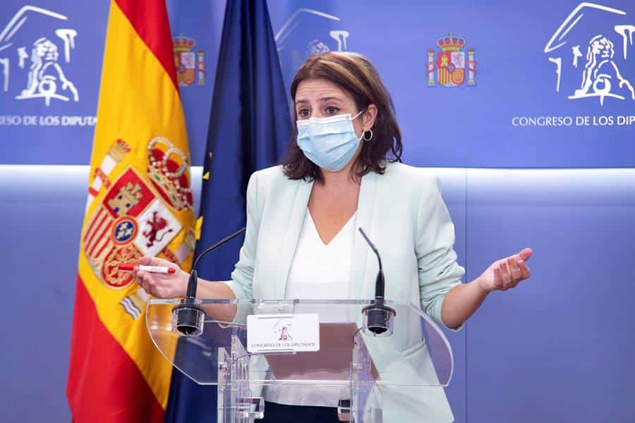 La portavoz socialista, Adriana Lastra, en el Congreso de los Diputados.