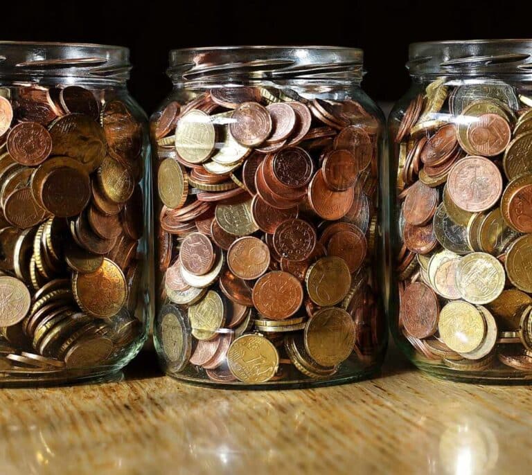 La crisis económica lleva a los españoles a aumentar en más de 500 millones el dinero en depósitos y en efectivo
