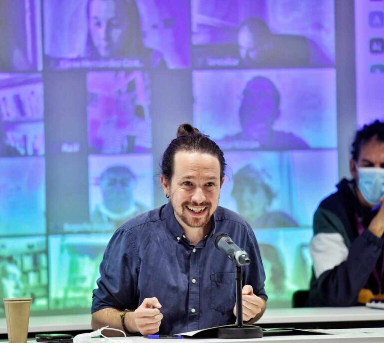 El Gobierno defiende por escrito que Iglesias llame "gentuza" a periodistas