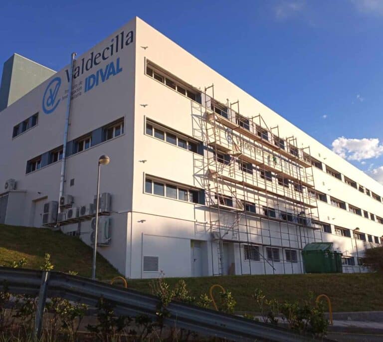 Tres médicos, 40 voluntarios, 17 meses: así será el ensayo de la vacuna del COVID-19 en Santander