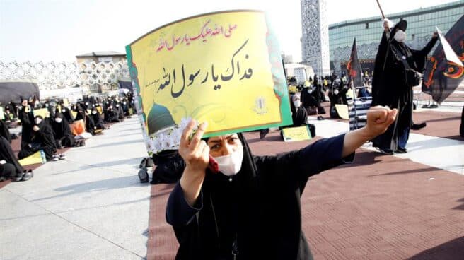 Protestas en Irán contra las nuevas caricaturas de Mahoma en Charlie Hebdo. Protestas en Irán contra las nuevas caricaturas de Mahoma en Charlie Hebdo.