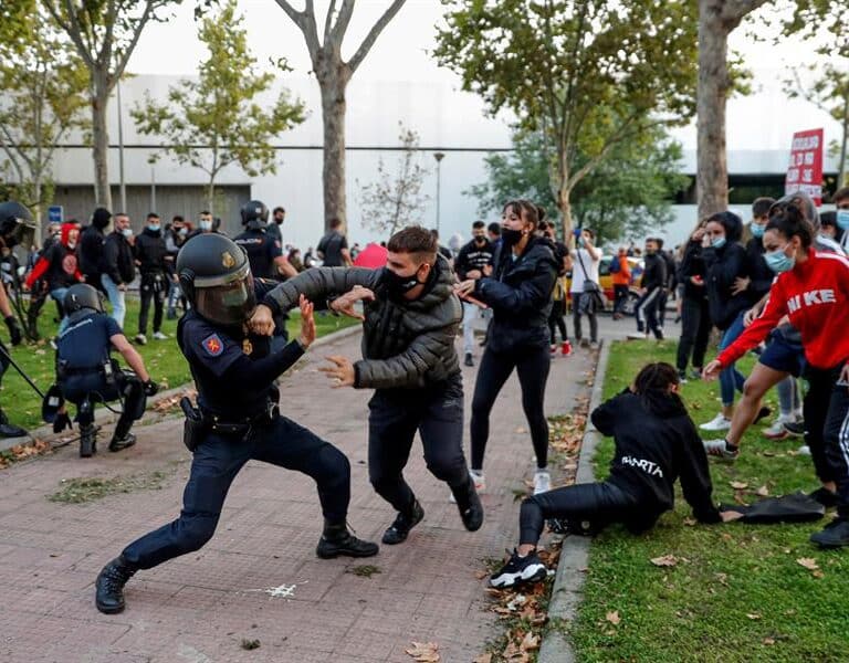 Interior respalda la actuación en Vallecas contra "algunos violentos"