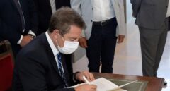 García-Page azuza el miedo al "efecto Madrid" para recurrir a los rastreadores del Ejército
