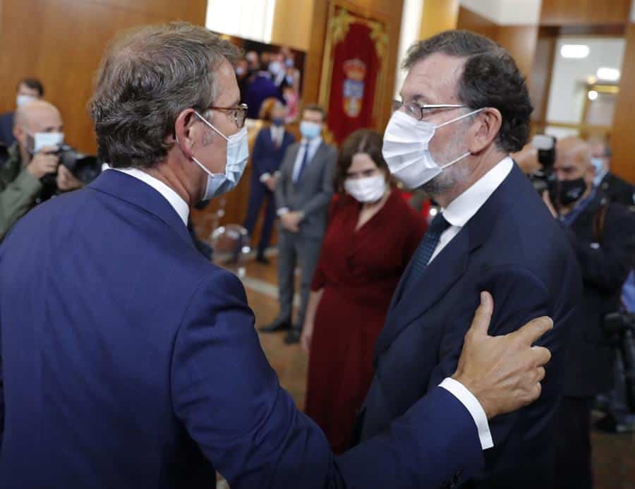Alberto Núñez Feijóo y Mariano Rajoy, durante la toma de posesión del presidente gallego.