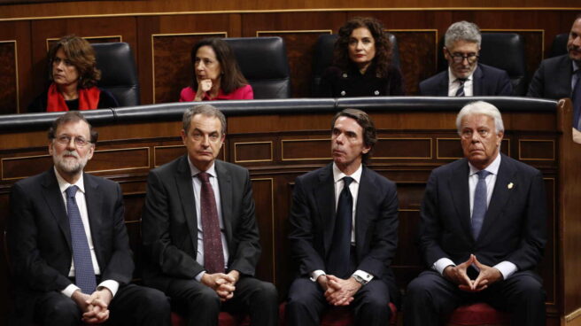 Los ex presidentes del Gobierno Mariano Rajoy, José Luis Rodríguez Zapatero, José María Aznar y Felipe González en el acto conmemorativo del 40º aniversario de la Constitución.