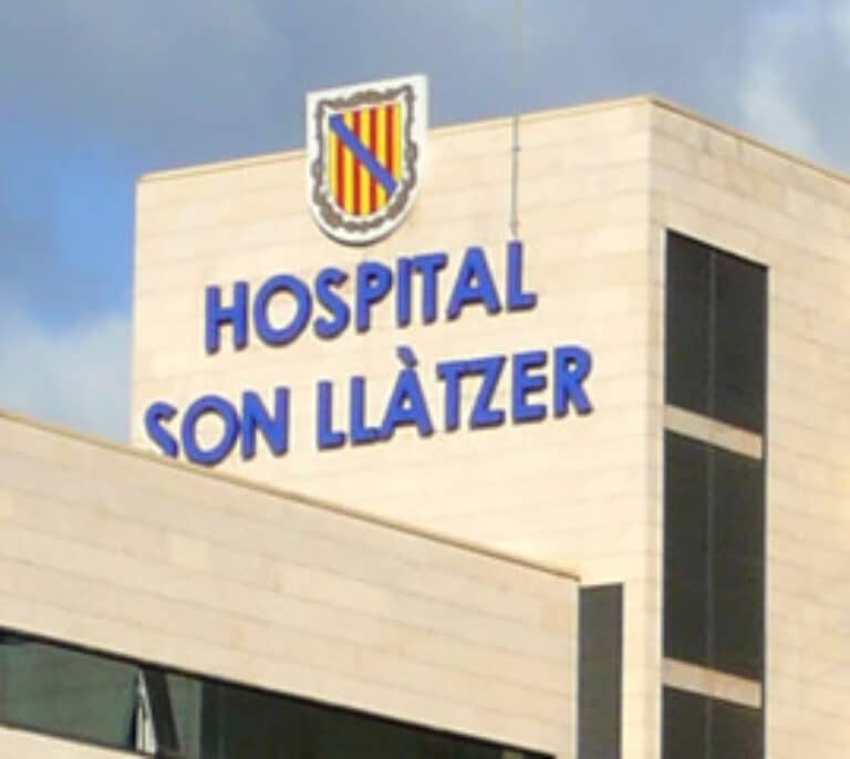 Cierran una planta de un hospital de Palma por un brote de 26 contagiados