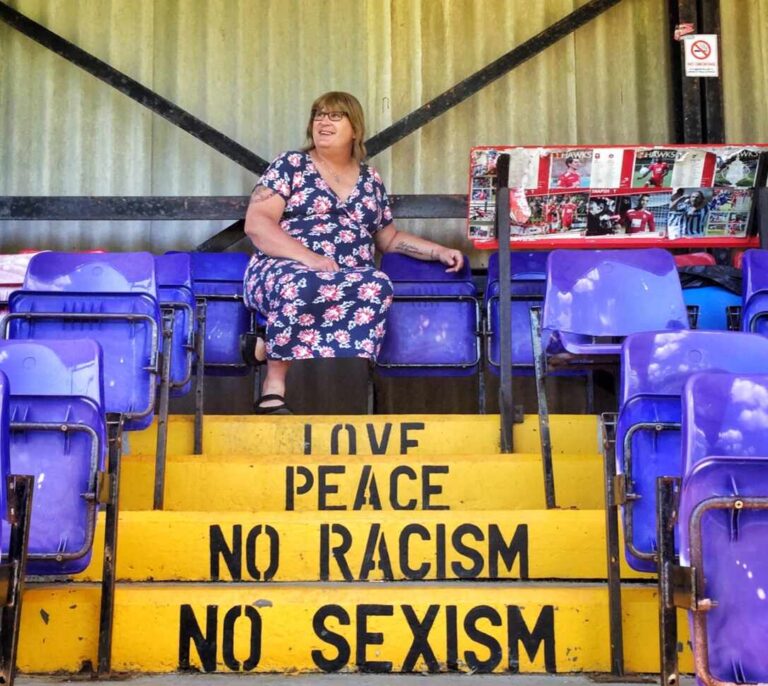 Sophie Cook, la primera mujer transexual en el fútbol profesional