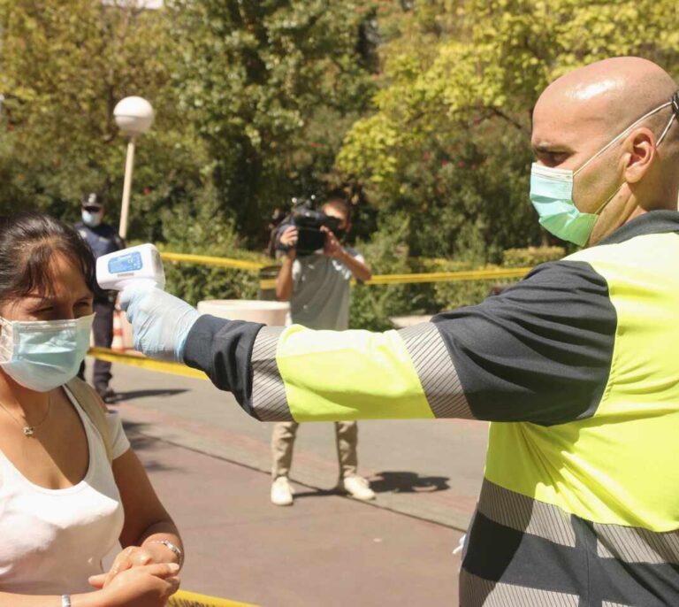 Cuando la inmigración es un factor de riesgo para el coronavirus