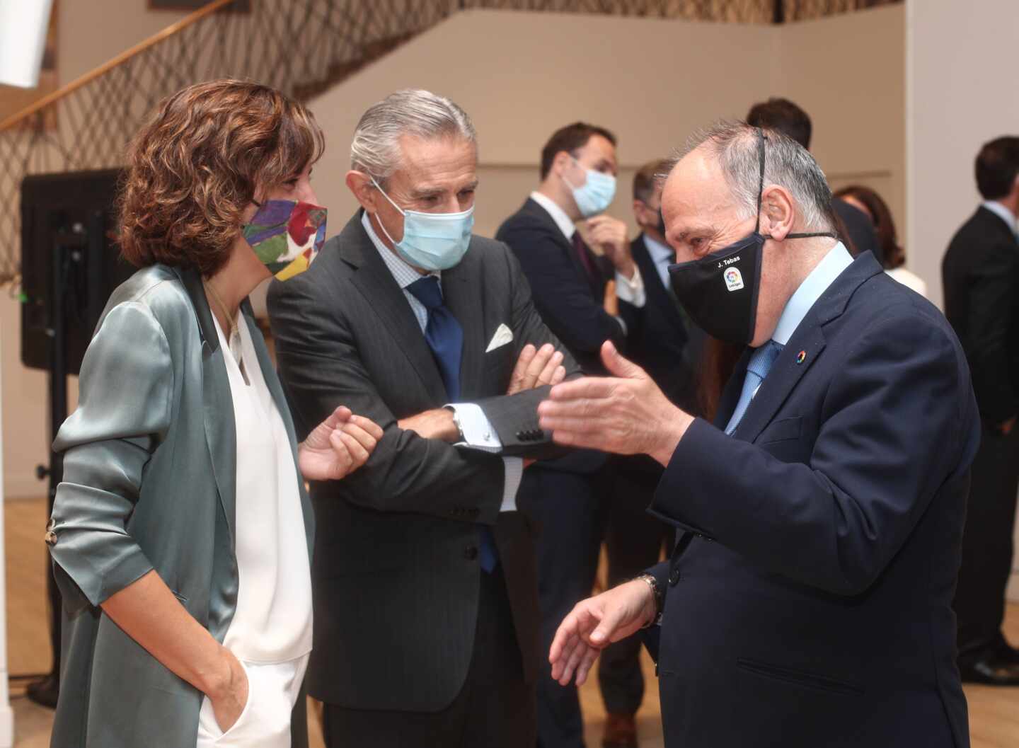 Irene Lozano y Javier Tebas, durante un desayuno informativo.