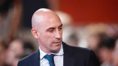 El juez admite a trámite la querella del Fuenlabrada contra Rubiales y el juez que propuso su descenso