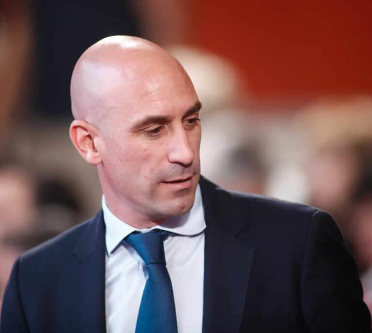 El juez admite a trámite la querella del Fuenlabrada contra Rubiales y el juez que propuso su descenso