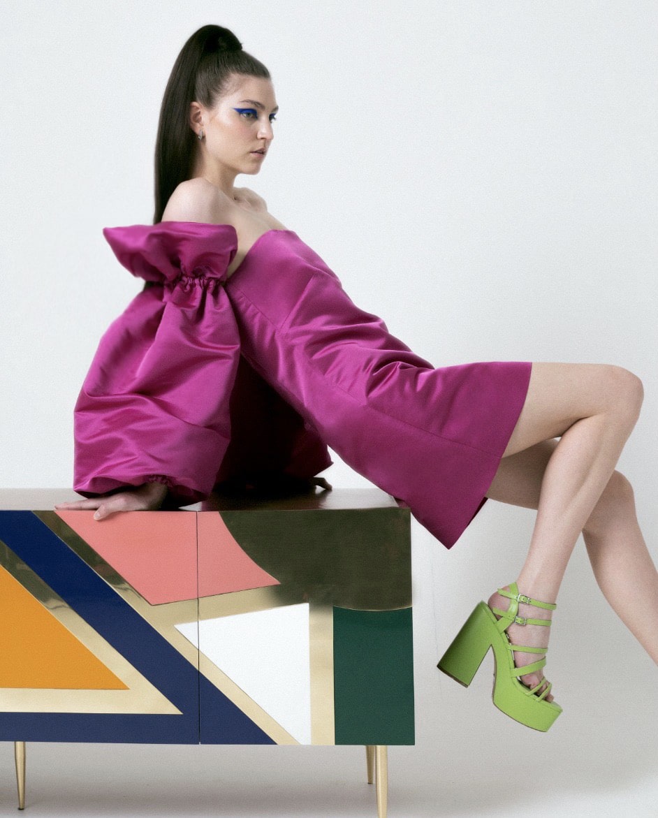 La modelo Aless Ching lleva las piezas de The Coolslaw, fotografiadas por Carlos Folmo.