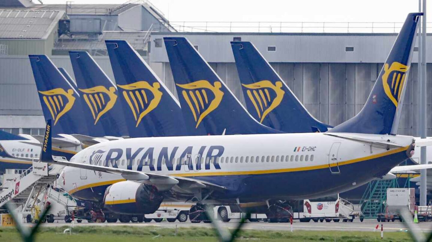 Choque sindical por el convenio colectivo para los tripulantes de cabina de  Ryanair