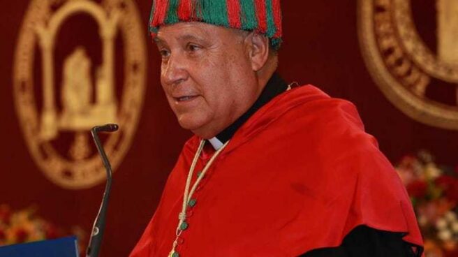 El sacerdote Silverio Nieto, en la apertura de un curso universitario.