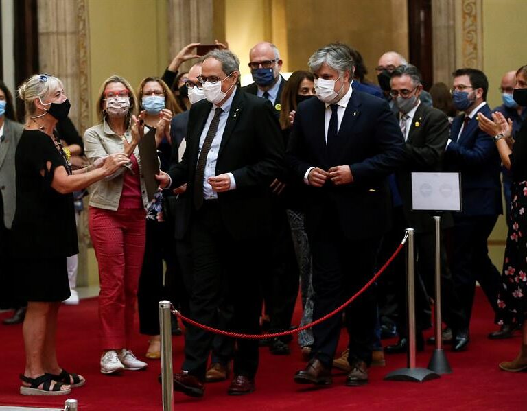 El Parlament no reconoce como "legítima" la inhabilitación de Torra