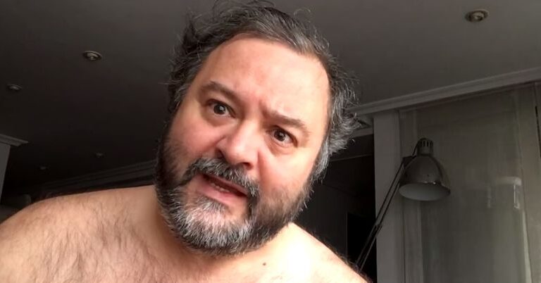 Multan al actor porno Torbe por organizar una orgía con 50 personas en Madrid