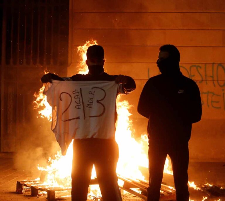 Nuevos disturbios en Barcelona en una protesta contra los desahucios