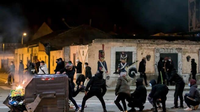 Disturbios en Burgos tras la protesta contra las restricciones.