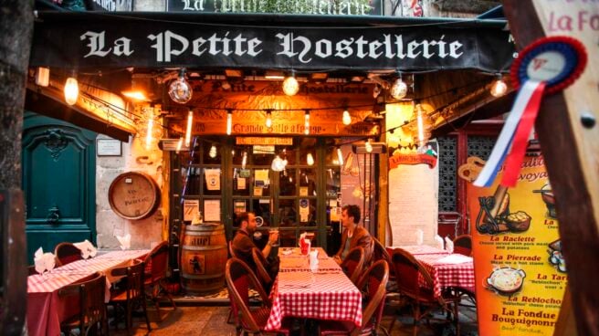 Una terraza de un restaurante en París (Francia).