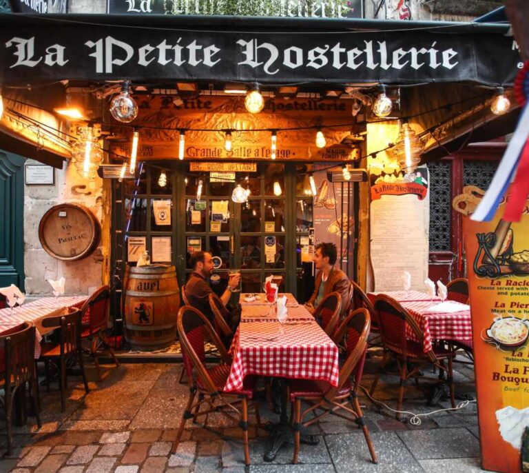 Francia permitirá a partir del 9 de junio la entrada de todos los viajeros de la UE ya vacunados