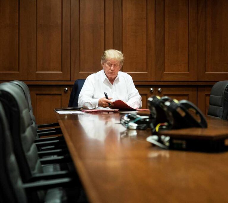 Trump podría recibir el alta médica este lunes