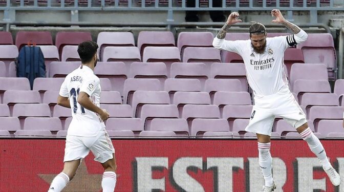 El Real Madrid da un golpe de autoridad en el Camp Nou