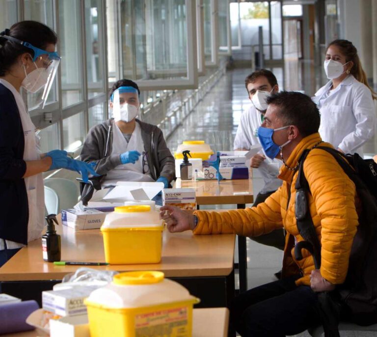 Vigo encabeza el aumento récord de contagios en Galicia