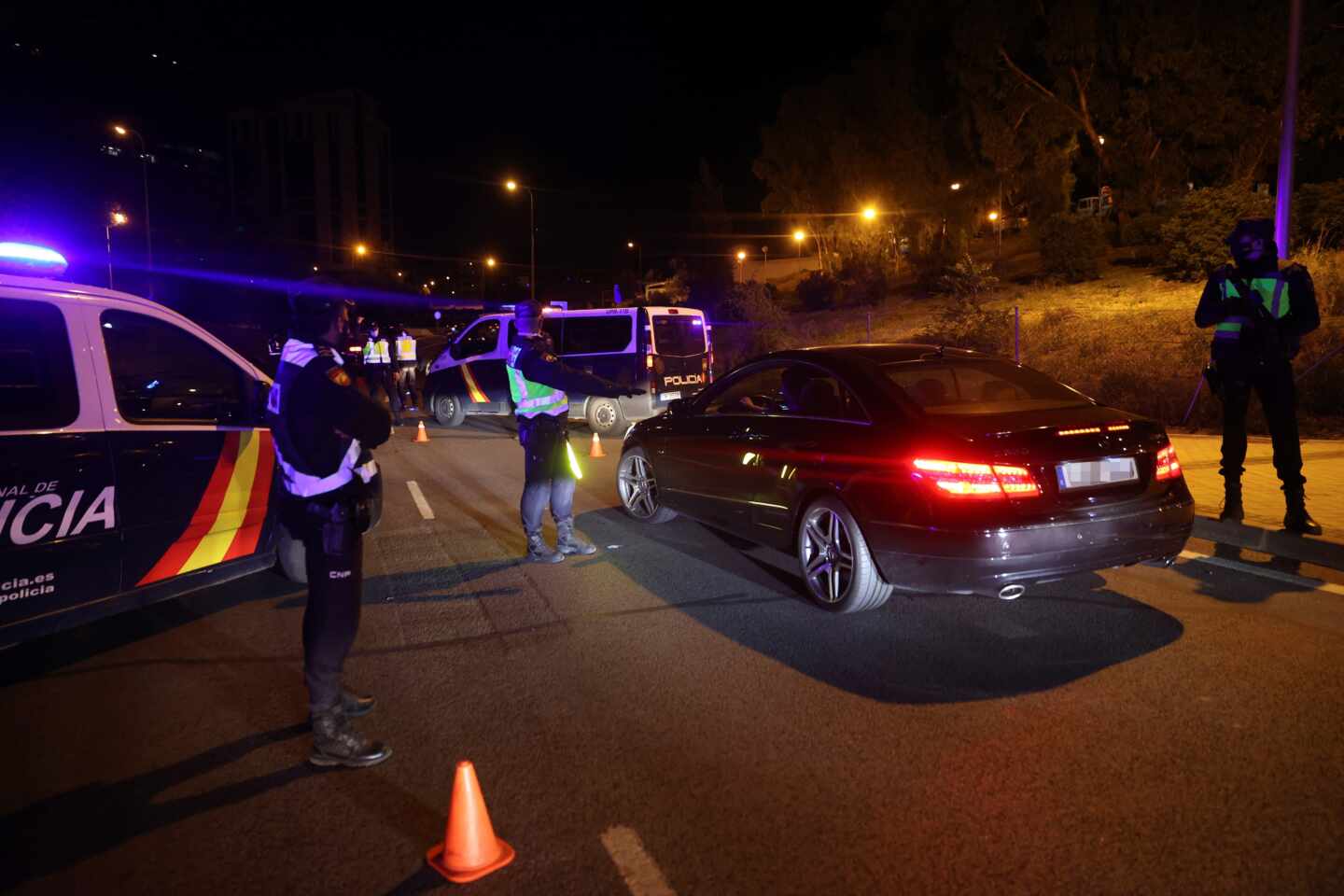 La Policía Nacional denunció a 200 personas y detuvo a 4 en Madrid tras las nuevas restricciones