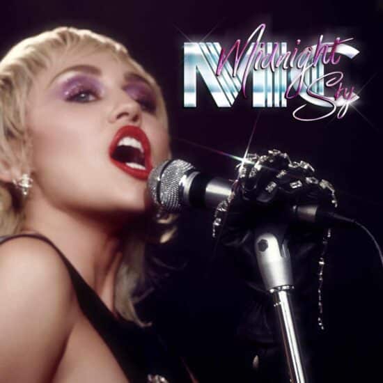 Diseño de ¡'Midnight Sky', el adelanto del próximo disco de Miley Cyrus con claros tintes discotequeros.