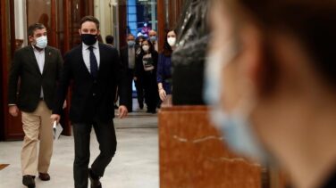 Vox rentabiliza la moción: sube en las encuestas y frena la euforia del PP