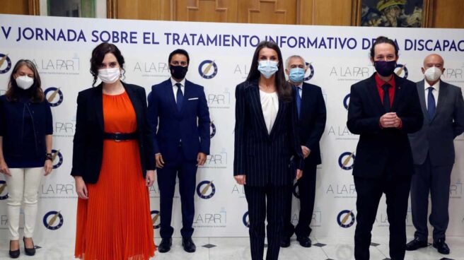 Isabel Díaz Ayuso, la Reina Letizia y Pablo Iglesias, en la Asociación de la Prensa de Madrid.